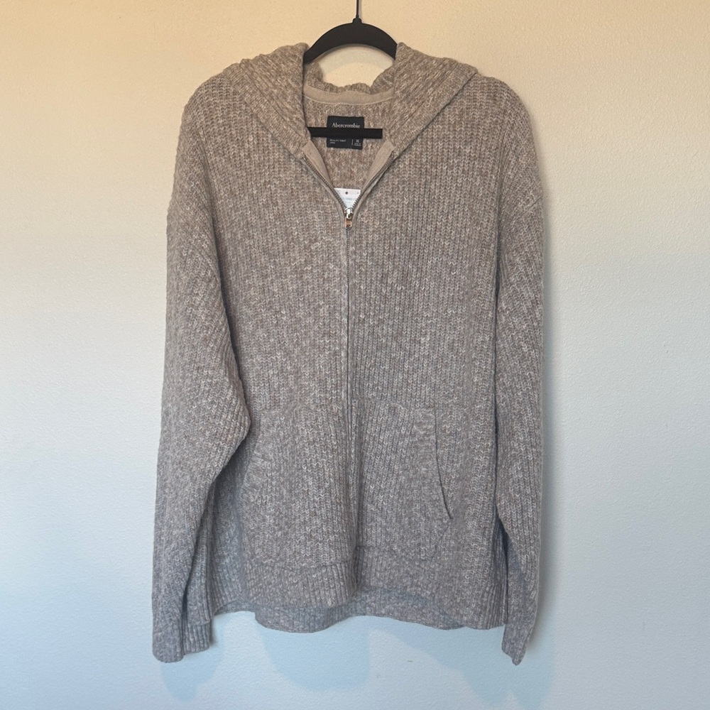 ABERCROMBIE & FITCH NWT- men’s full zip hooded sweater, XL, light taupe